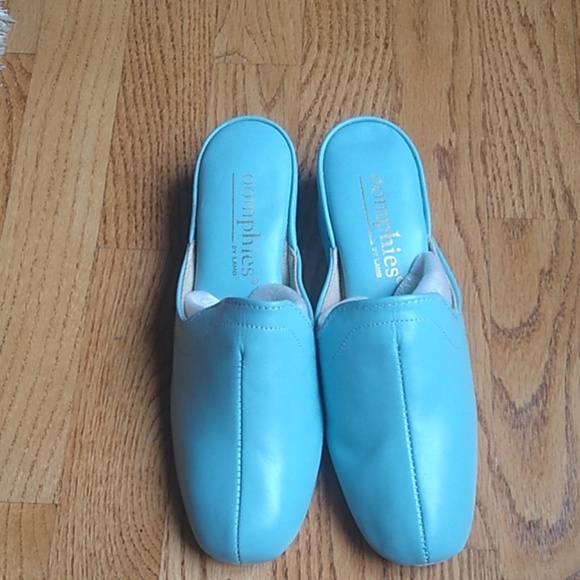 oomphies slippers